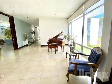 SE VENDE ESPECTACULAR Y MODERNA CASA EN IMI, CAMPECHE.