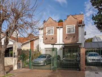 Venta, Olivos, Chalet 7 amb, jardin y pileta