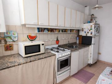 Depto 2 ambientes en venta  Floresta Muy luminoso