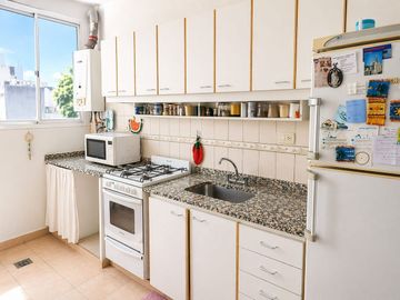 Depto 2 ambientes en venta  Floresta Muy luminoso