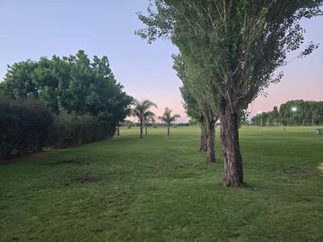 Venta Espectacular Lote a Laguna 1300 m2 Apto Cred