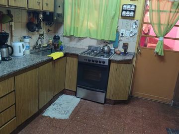 VENTA CASA 5 AMB.MUNRO, 4 DORMITORIOS, COCH,PATIO