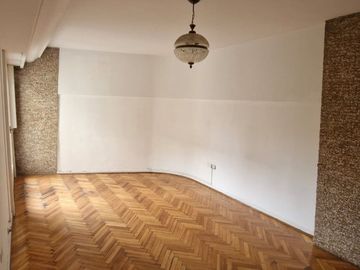 VENTA SEMIPISO 3 AMB VILLA CRESPO CON RENTA