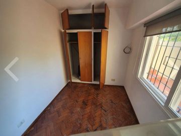 VENTA CASA COCHERA TERRAZA LINIERS c/RENTA