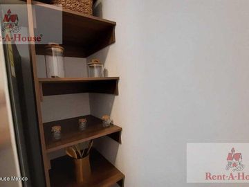Casa en Venta en Calle Francisco  Landino, Miguel Hidalgo RU 24-4722.