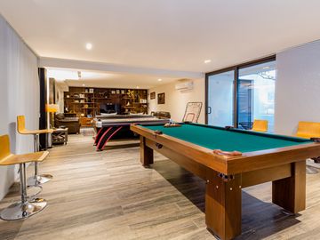 Casa en Venta, 4 recamaras,  AMUEBLADA / EQUIPADA , Puerto Cancun , Canales