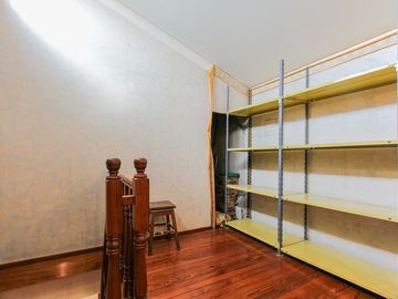 CASA 5 AMBIENTES VENTA FLORES QUINCHO PERMUTA