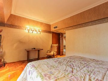 CASA 5 AMBIENTES VENTA FLORES QUINCHO PERMUTA