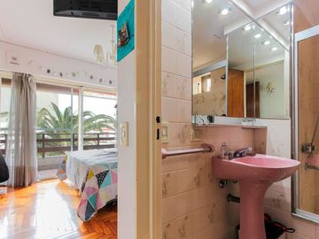CASA 5 AMBIENTES VENTA FLORES QUINCHO PERMUTA