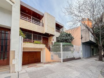CASA 5 AMBIENTES VENTA FLORES QUINCHO PERMUTA