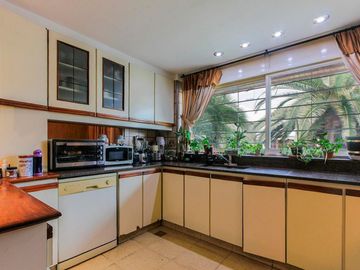 CASA 5 AMBIENTES VENTA FLORES QUINCHO PERMUTA