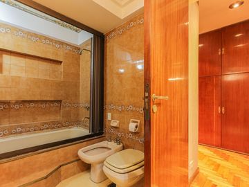 CASA 5 AMBIENTES VENTA FLORES QUINCHO PERMUTA