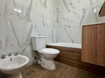 VENTA DEPARTAMENTO MONOAMBIENTE FLORES COCHERA