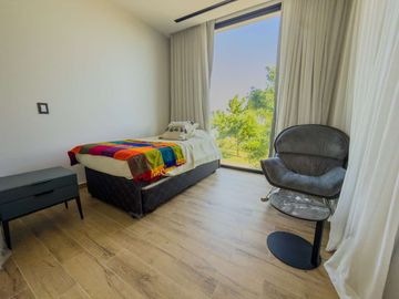 VENTA CASA 5 AMBIENTES EL CANTON BARRIO GOLF