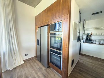 VENTA CASA 5 AMBIENTES EL CANTON BARRIO GOLF