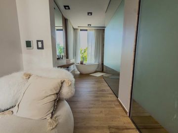 VENTA CASA 5 AMBIENTES EL CANTON BARRIO GOLF