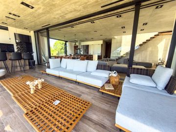 VENTA CASA 5 AMBIENTES EL CANTON BARRIO GOLF