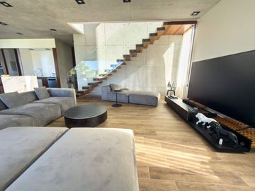VENTA CASA 5 AMBIENTES EL CANTON BARRIO GOLF