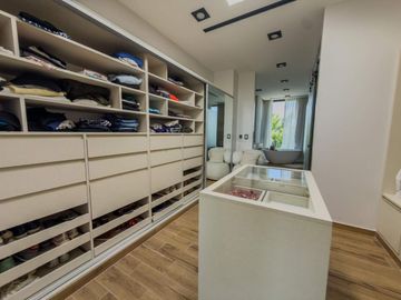 VENTA CASA 5 AMBIENTES EL CANTON BARRIO GOLF