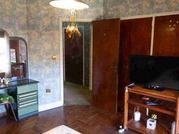Venta CASA 5 ambientes Olivos pileta jardin