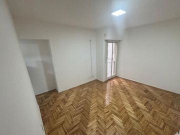 Venta departamento  2 ambientes Las cañitas