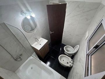 Venta departamento  2 ambientes Las cañitas