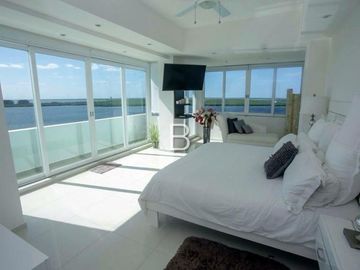 Penthouse Frente Al Mar En Venta Equipado
