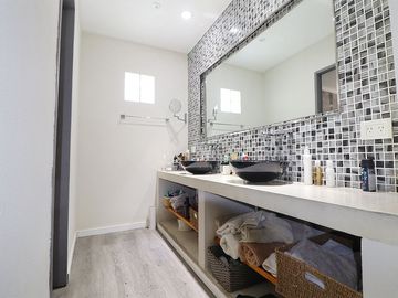 Venta Casa 6 ambientes Villa Luro c/pileta