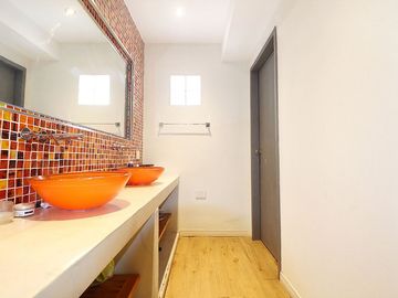 Venta Casa 6 ambientes Villa Luro c/pileta
