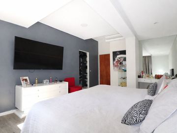 Venta Casa 6 ambientes Villa Luro c/pileta
