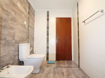 Venta Casa 6 ambientes Villa Luro c/pileta