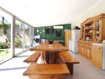 Venta Casa 6 ambientes Villa Luro c/pileta