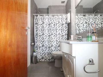 Venta Casa 6 ambientes Villa Luro c/pileta