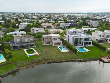 CASA 5 AMBIENTES VENTA EL CANTON NORTE LAGUNA