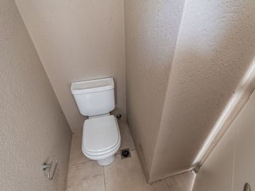CASA 5 AMBIENTES VENTA EL CANTON NORTE LAGUNA