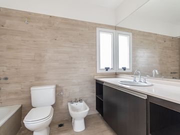 CASA 5 AMBIENTES VENTA EL CANTON NORTE LAGUNA