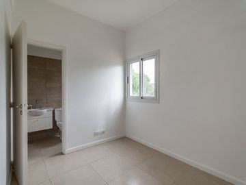 CASA 5 AMBIENTES VENTA EL CANTON NORTE LAGUNA