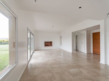 CASA 5 AMBIENTES VENTA EL CANTON NORTE LAGUNA