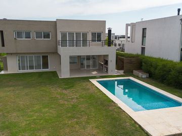 CASA 5 AMBIENTES VENTA EL CANTON NORTE LAGUNA