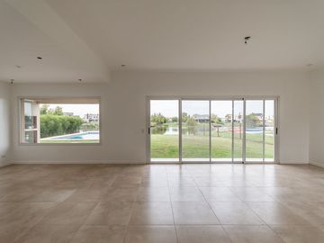 CASA 5 AMBIENTES VENTA EL CANTON NORTE LAGUNA