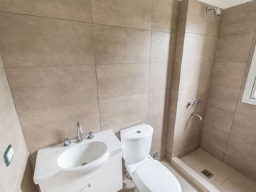 CASA 5 AMBIENTES VENTA EL CANTON NORTE LAGUNA