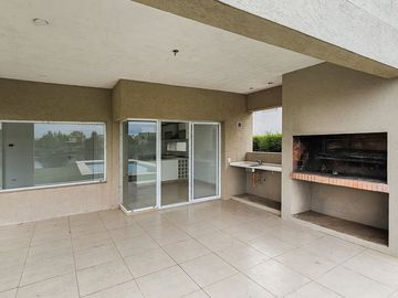 CASA 5 AMBIENTES VENTA EL CANTON NORTE LAGUNA