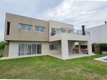 CASA 5 AMBIENTES VENTA EL CANTON NORTE LAGUNA