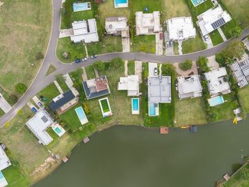 CASA 5 AMBIENTES VENTA EL CANTON NORTE LAGUNA
