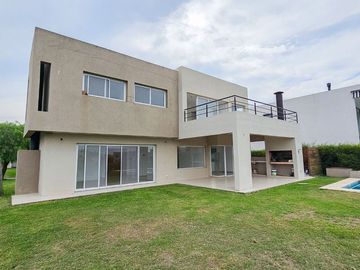 CASA 5 AMBIENTES VENTA EL CANTON NORTE LAGUNA