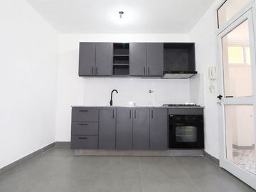 VENTA PH 3 AMBIENTES A NUEVO 2 PATIOS V PUEYRREDON