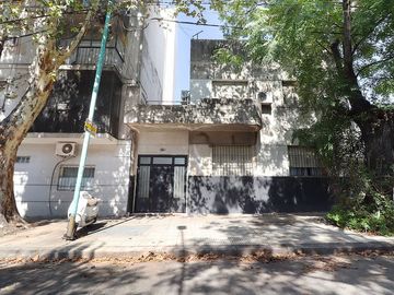 VENTA PH 3 AMBIENTES A NUEVO 2 PATIOS V PUEYRREDON