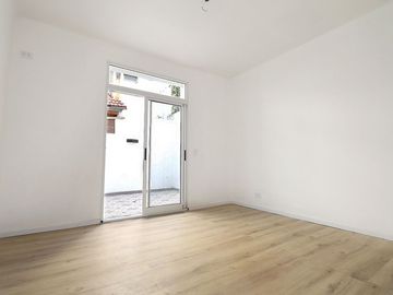 VENTA PH 3 AMBIENTES A NUEVO 2 PATIOS V PUEYRREDON