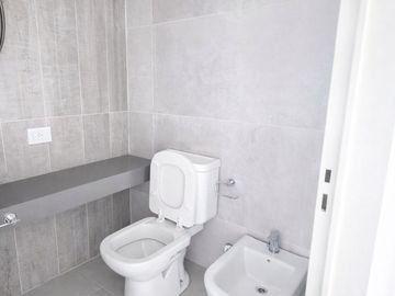 DEPARTAMENTO 4 AMBIENTES VENTA CABALLITO COCHERA
