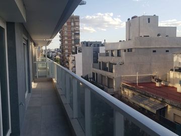 DEPARTAMENTO 4 AMBIENTES VENTA FLORES COCHERA